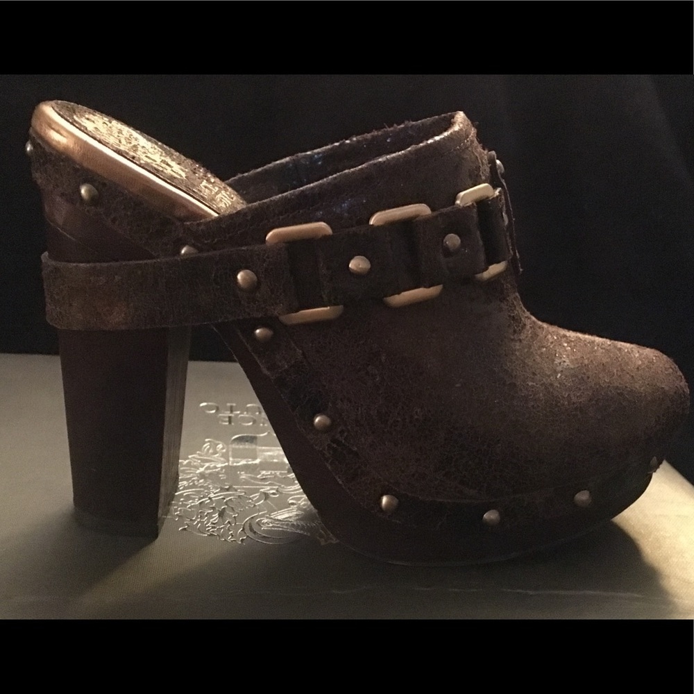Vince Camuto leather clog